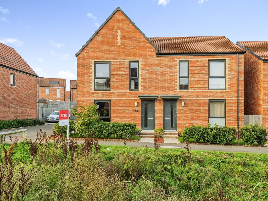 3 bed detached house for sale in Abrahams Close, Bristol BS4, £365,000
