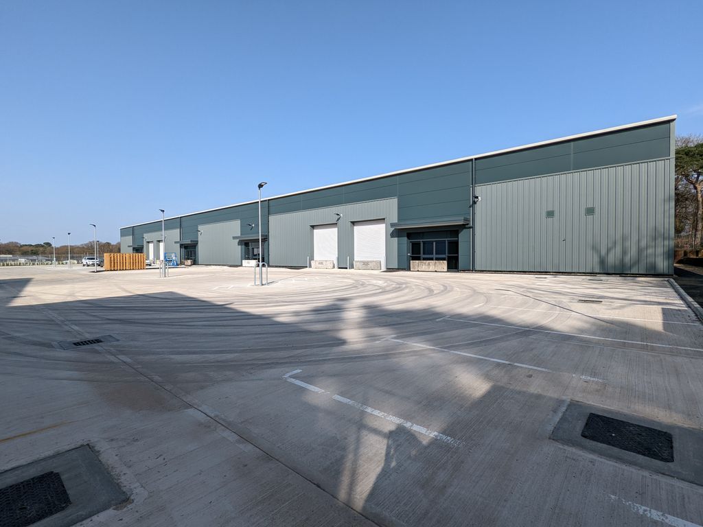 Industrial to let in Unit 3 Beacon Hill Logistics Park, Beacon Hill Road, Fleet GU52, £293,734 pa