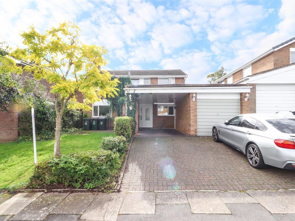 4 bed detached house for sale in Oxley Drive, Finham, Coventry CV3, £465,000