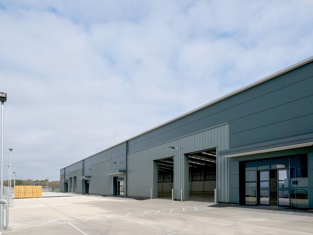 Industrial to let in Unit 5 Beacon Hill Logistics Park, Beacon Hill Road, Fleet GU52, £128,240 pa
