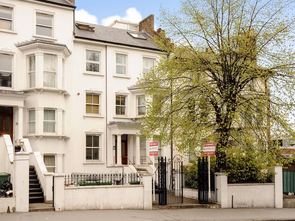 2 bed flat for sale in Haverstock Hill, Chalk Farm NW3, £775,000