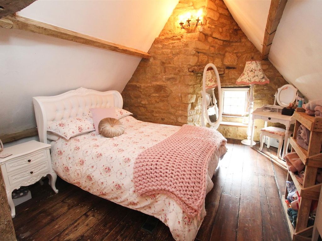 3 bed cottage for sale in Bullington End, Hanslope, Milton Keynes MK19, £599,995