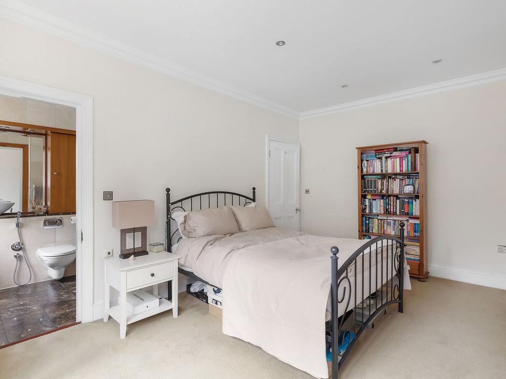 5 bed detached house for sale in The Avenue, London W13, £2,850,000