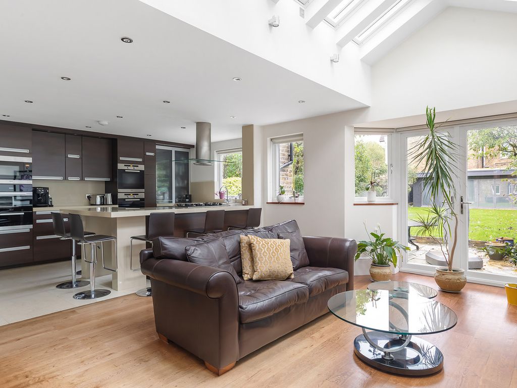 5 bed detached house for sale in The Avenue, London W13, £2,850,000