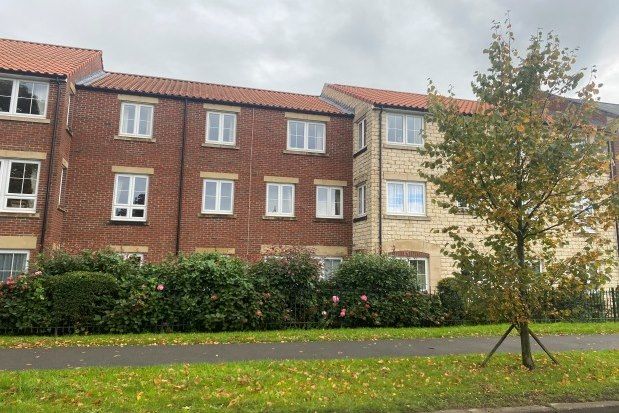 2 bed flat to rent in Ryebeck Court, Pickering YO18, £750 pcm