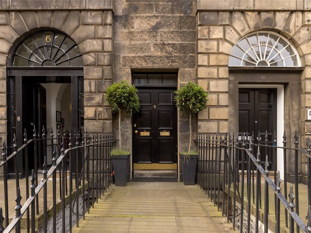 5 bed flat to rent in Hope Street, Edinburgh EH2, £5,000 pcm