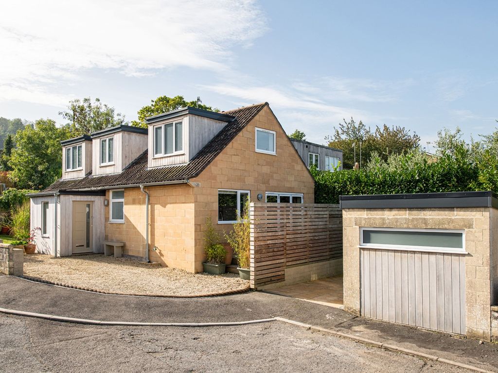 4 bed link-detached house for sale in Holcombe Close, Bathampton BA2, £650,000