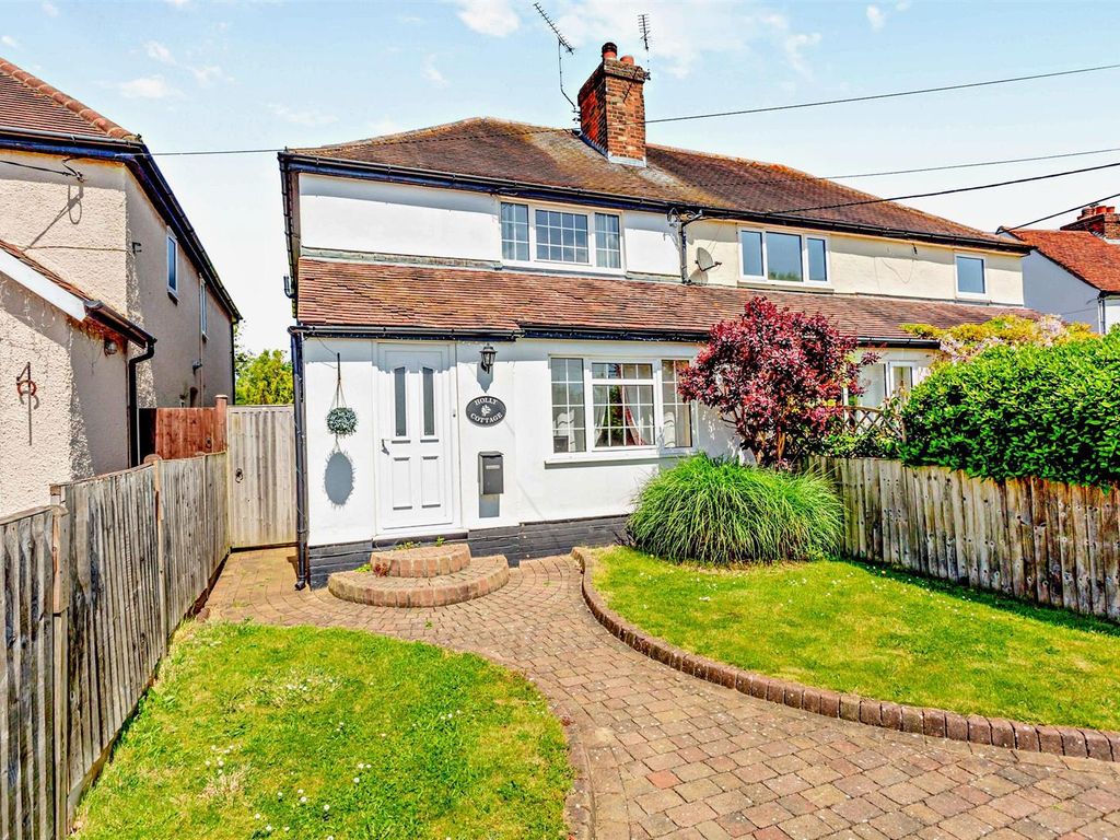 3 bed semi-detached house for sale in Tilegate Road, Ongar CM5, £550,000