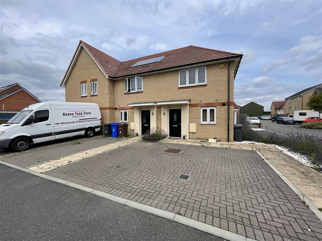 2 bed end terrace house for sale in Gumley Close, Grays RM20, £360,000