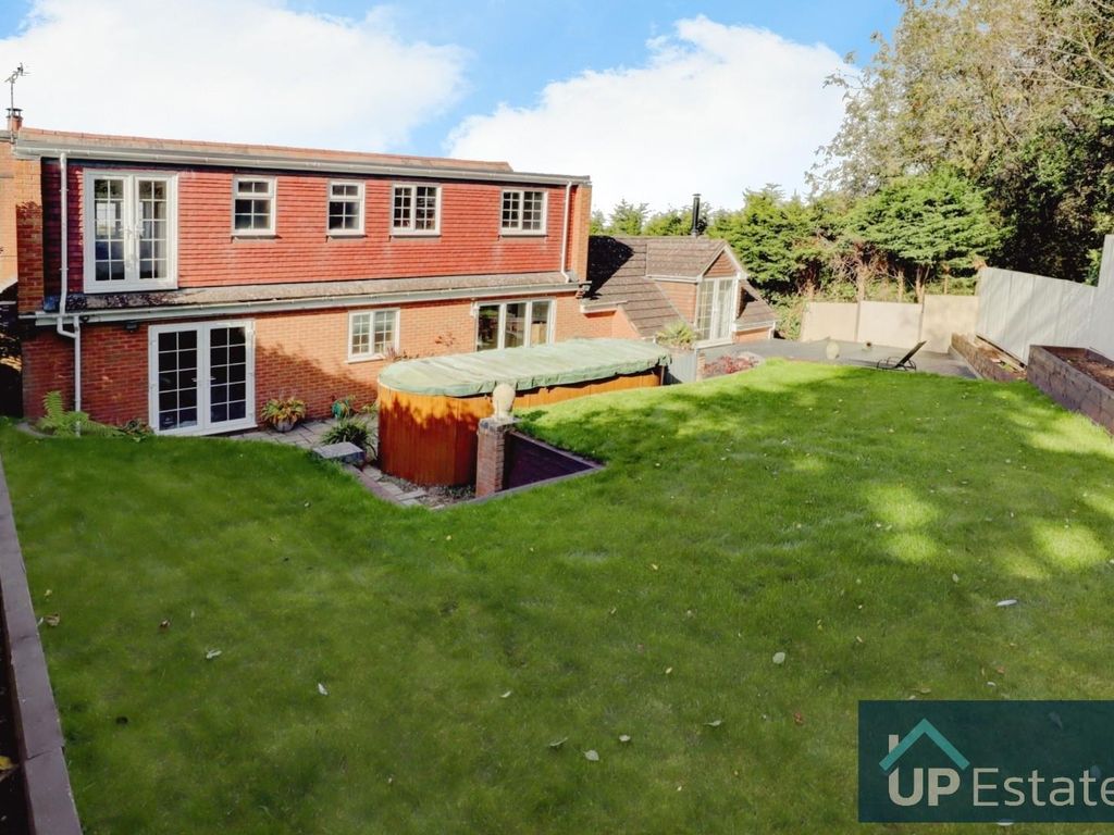 5 bed detached house for sale in Arundell House, Atherstone Road, Hartshill CV10, £725,000