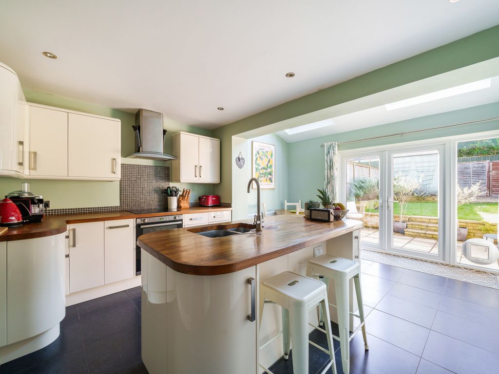 3 bed terraced house for sale in Hillcrest Drive, Bath, Somerset BA2, £350,000
