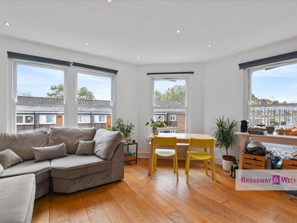 3 bed flat for sale in Greyhound Road, Hammersmith, London W6, £625,000
