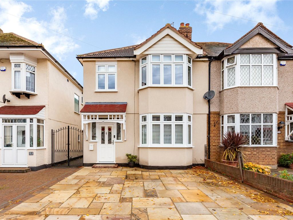 4 bed semi-detached house for sale in Chester Avenue, Upminster RM14, £650,000