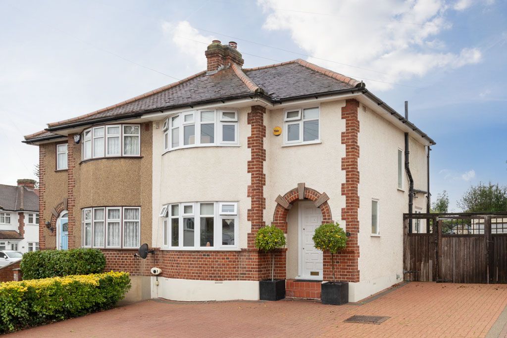 3 bed semi-detached house for sale in Alderton Way, Loughton, Essex IG10, £625,000
