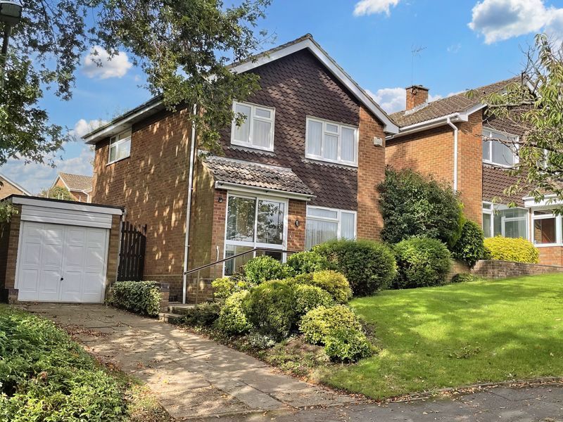 3 bed detached house for sale in Grays Lane, Downley, High Wycombe HP13, £495,000