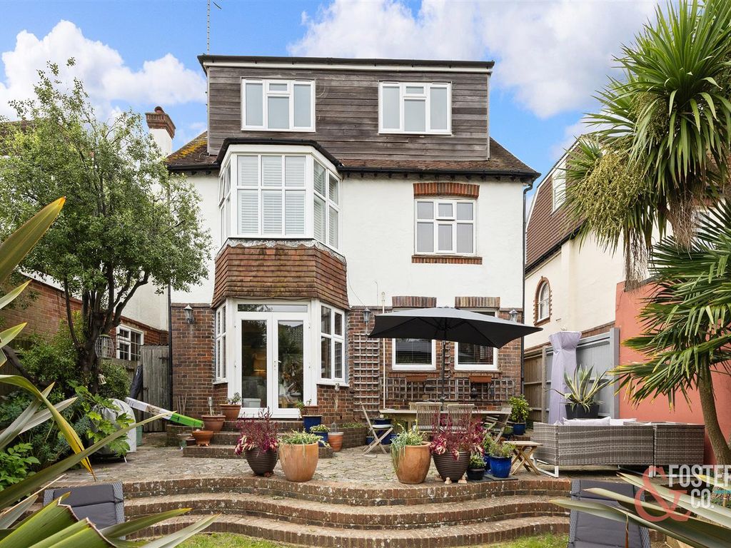 5 bed detached house for sale in Goldstone Crescent, Hove BN3, £1,000,000