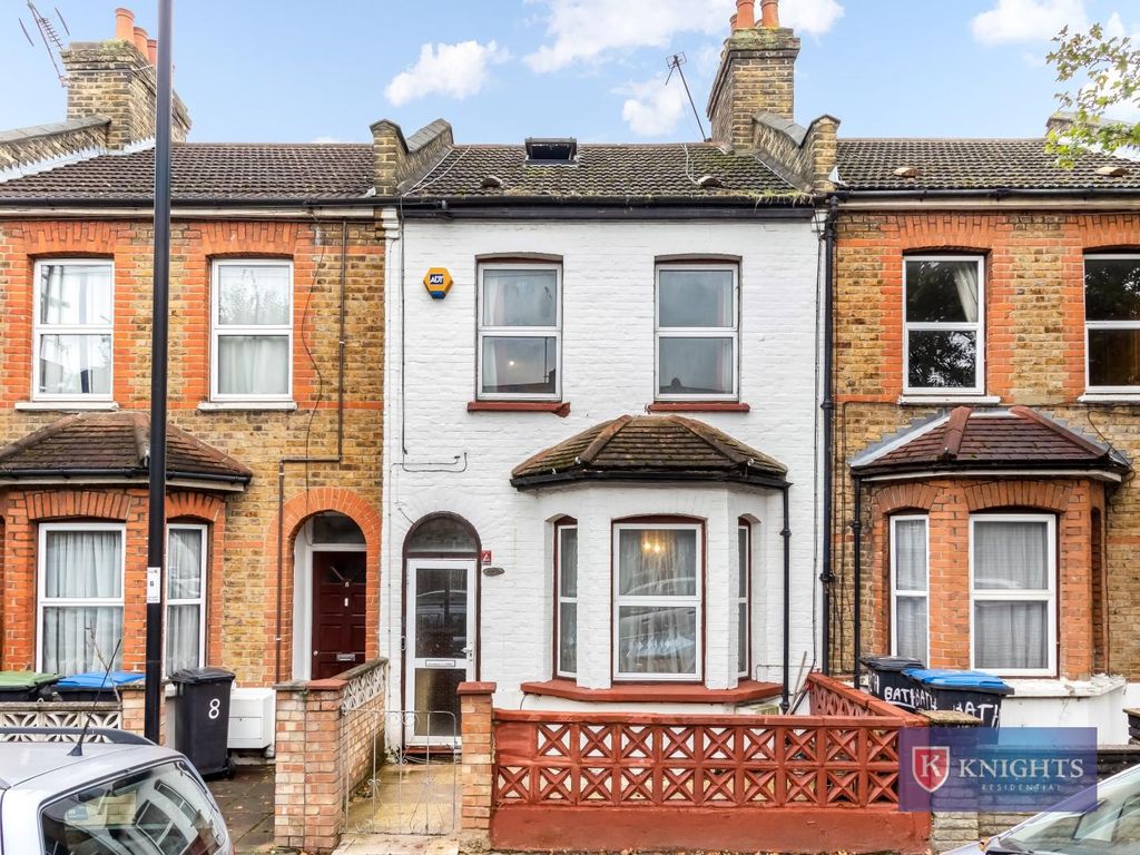 3 bed terraced house for sale in Bath Road, London N9, £435,000