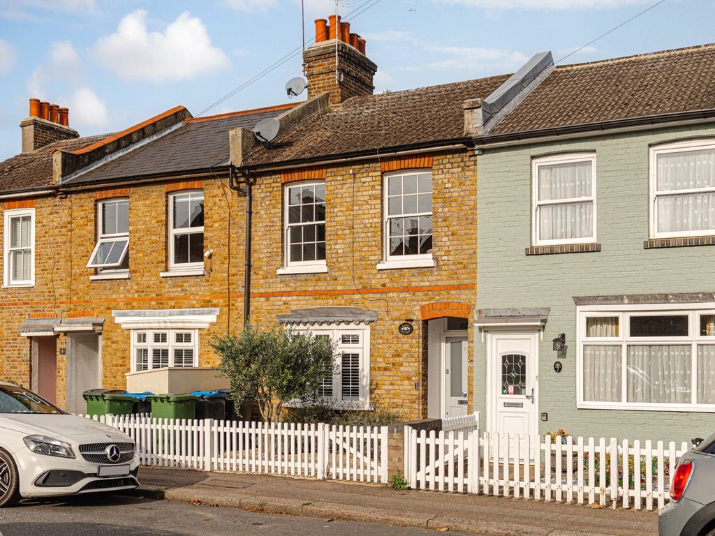 2 bed terraced house for sale in Beaconsfield Road, Surbiton KT5, £695,000