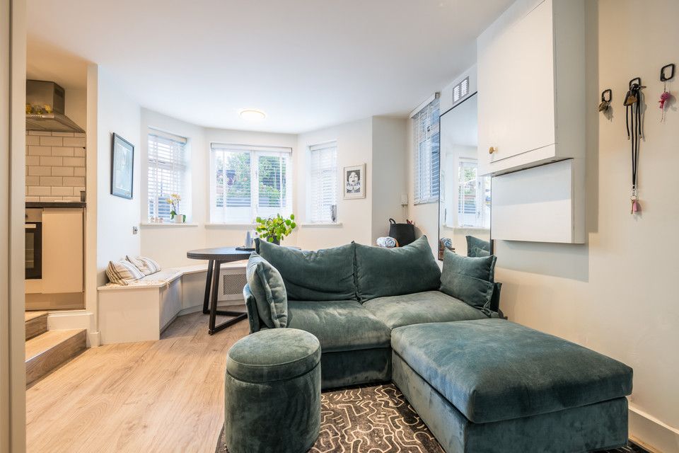 1 bed flat for sale in Pepys Road, New Cross SE14, £450,000