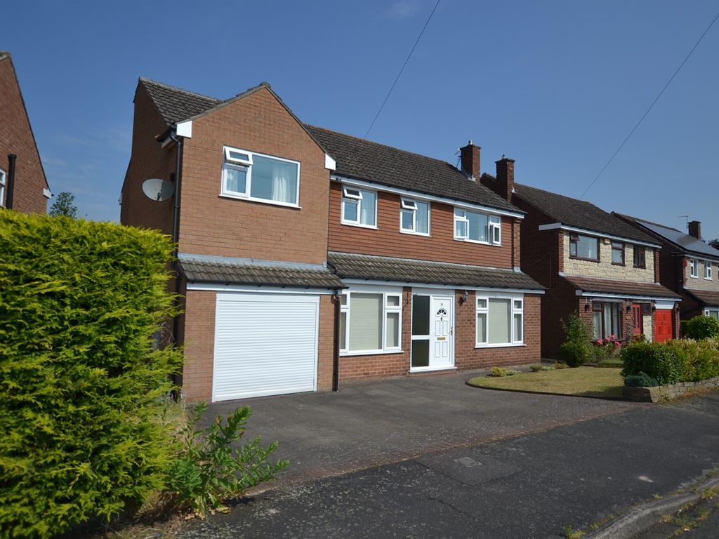 5 bed detached house for sale in Alumbrook Avenue, Holmes Chapel, Crewe CW4, £475,000