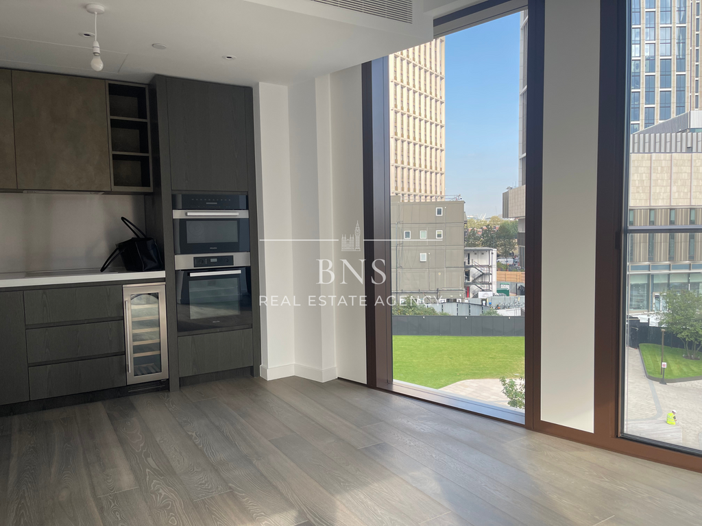 3 bed flat to rent in One Thames City, Nine Elms SW8, £6,500 pcm