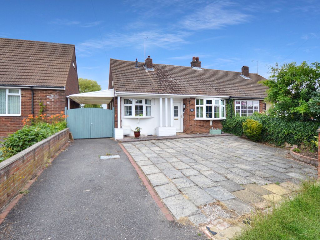 3 bed semi-detached bungalow for sale in Ashcroft Road, Luton, Bedfordshire LU2, £365,000