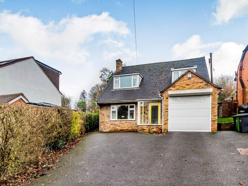 4 bed detached house for sale in Station Road, Amersham HP7, £715,000