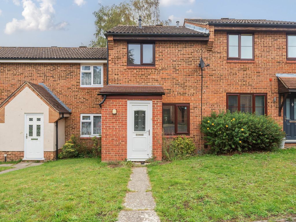 3 bed terraced house for sale in Froxfield Down, Bracknell, Berkshire RG12, £380,000
