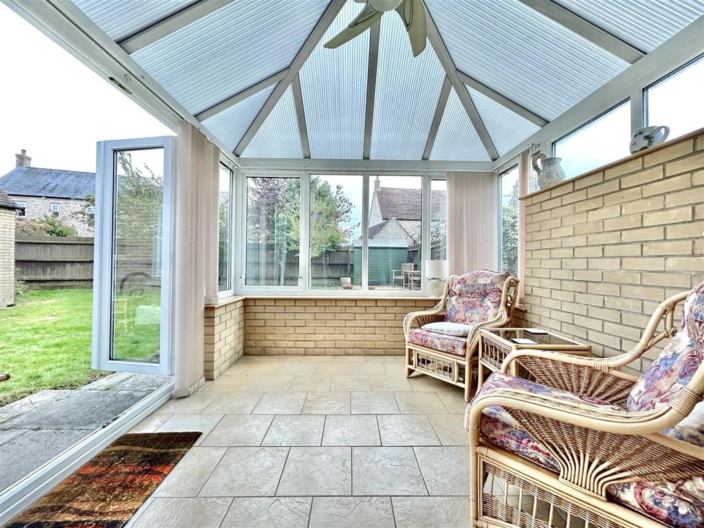 4 bed detached house for sale in Teasel Drive, Ely CB6, £525,000