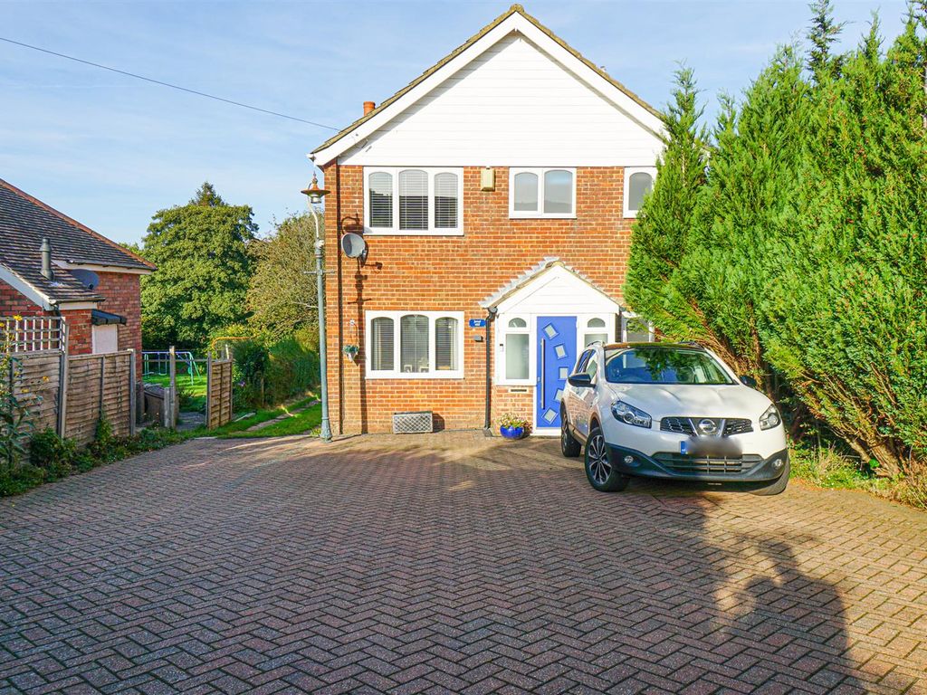 3 bed detached house for sale in The Ridge, Hastings TN34, £475,000