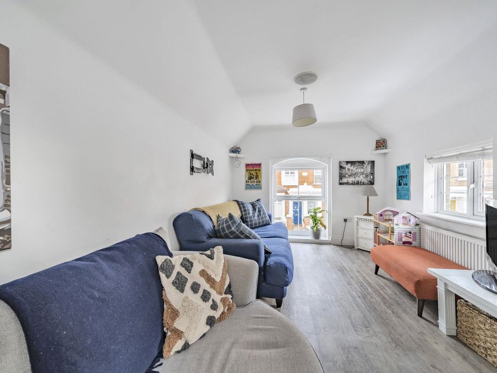 2 bed end terrace house for sale in Guildford, Surrey GU1, £375,000