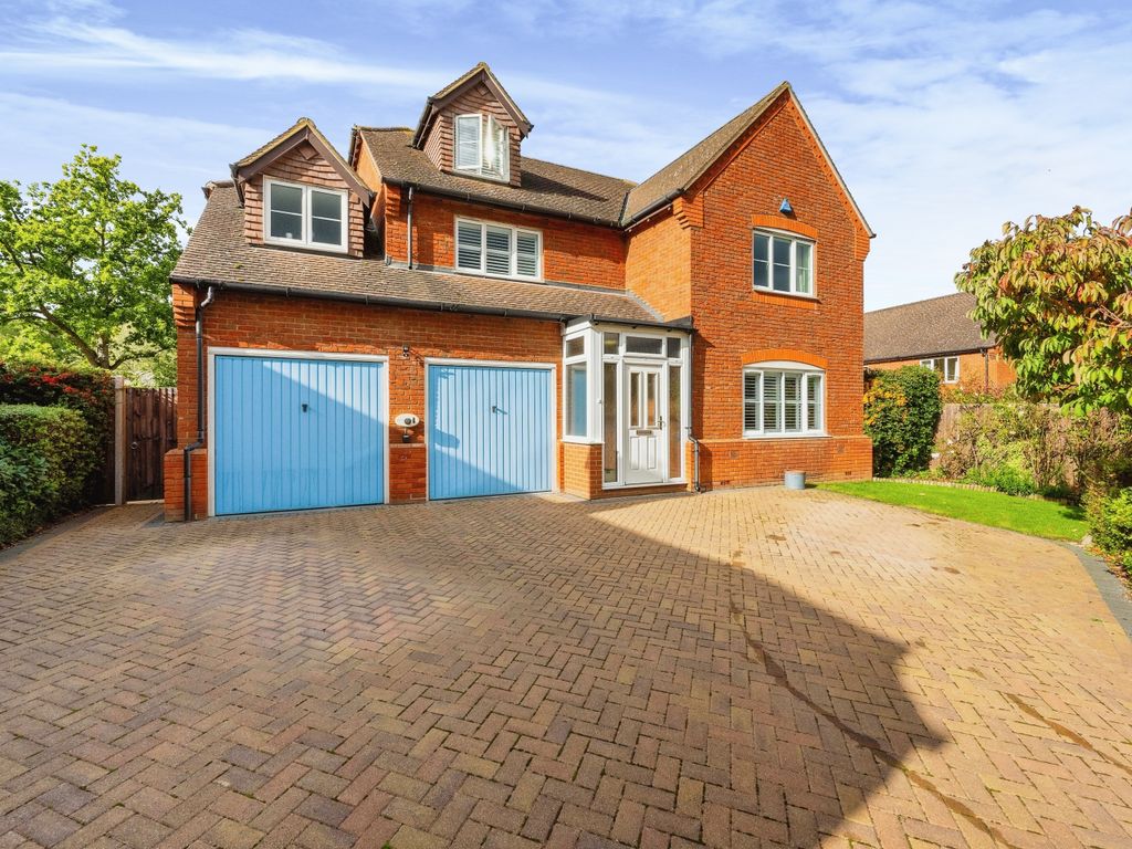 6 bed detached house for sale in Red Cedar Road, Bromham, Bedford, Bedfordshire MK43, £850,000