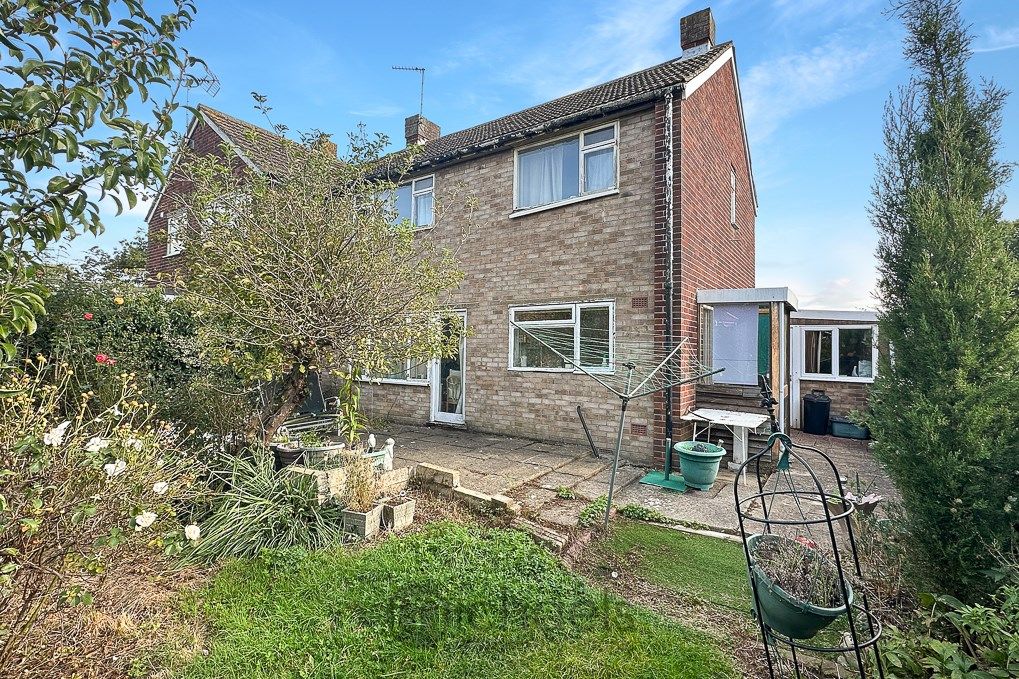 3 bed semi-detached house for sale in Templewood Road, Colchester CO4, £250,000