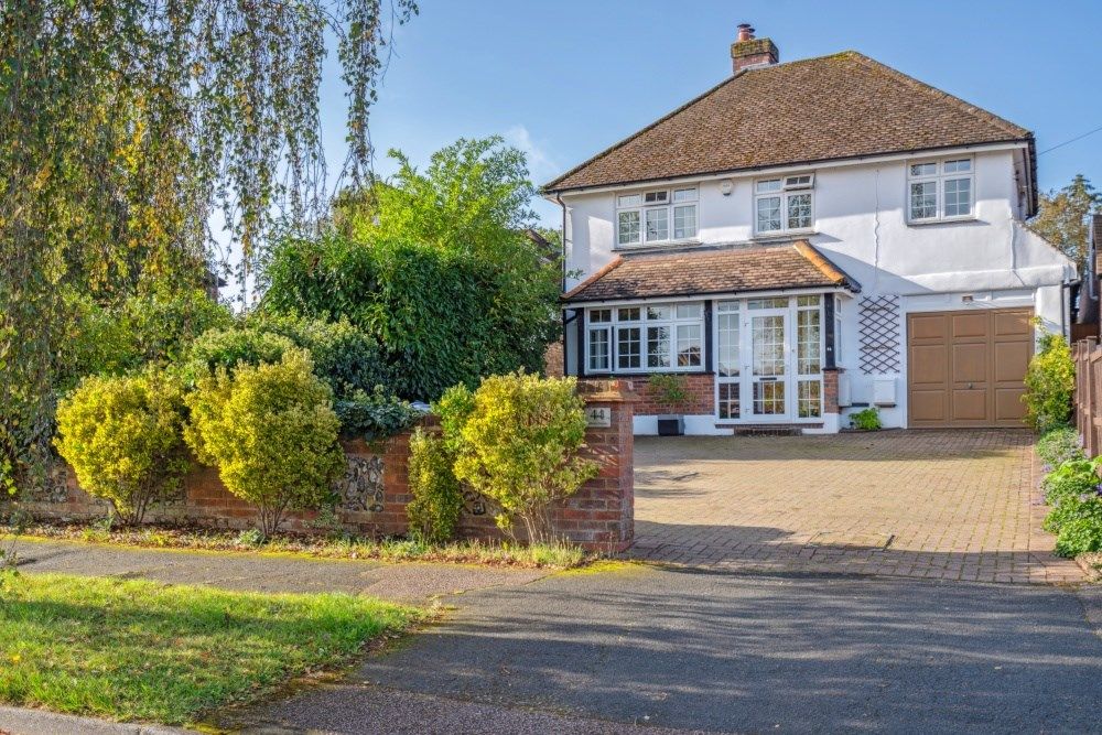 4 bed detached house for sale in Berkeley Avenue, Chesham HP5, £945,000
