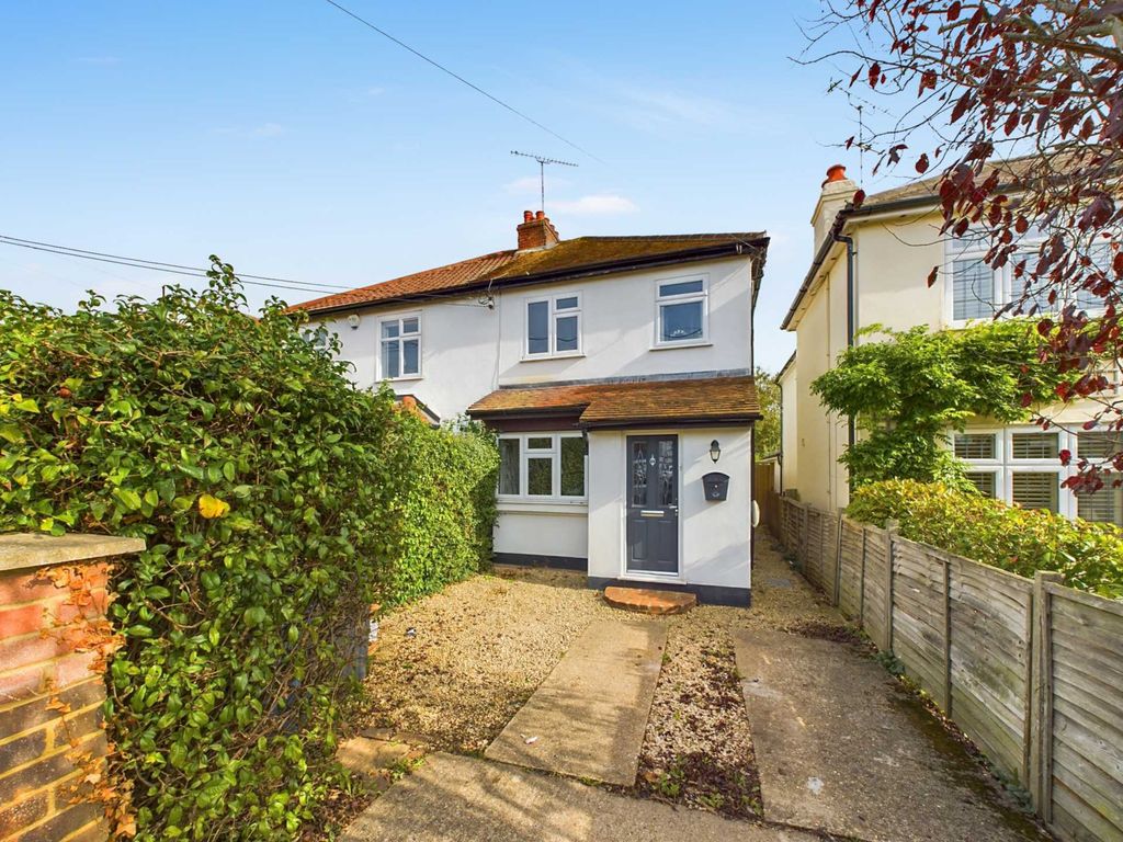 3 bed semi-detached house for sale in Oak Tree Road, Marlow - No Upper Chain SL7, £675,000