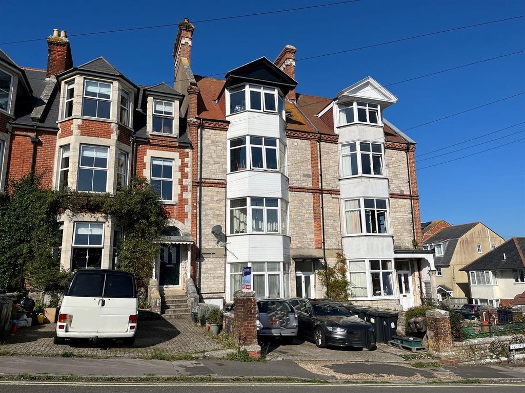 3 bed maisonette for sale in Cluny Crescent, Swanage BH19, £385,000