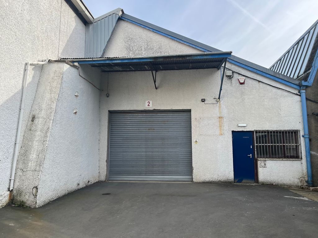 Warehouse to let in Mealbank Mill Trading Estate, Mealbank, Kendal, Cumbria, Kendal LA8, £25,000 pa