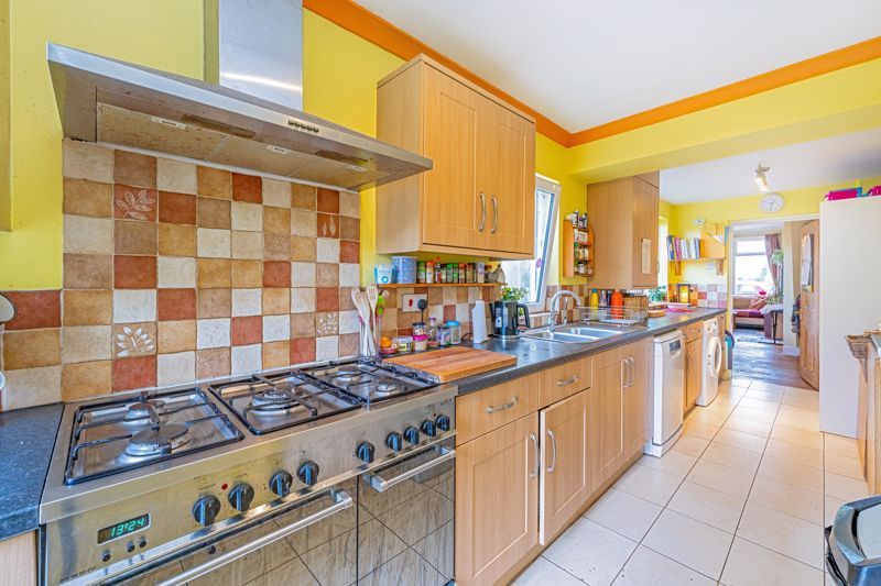 3 bed terraced house for sale in George Road, New Malden KT3, £599,950