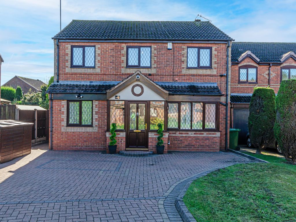 4 bed detached house for sale in Sherwood Close, Wood End, Atherstone CV9, £410,000