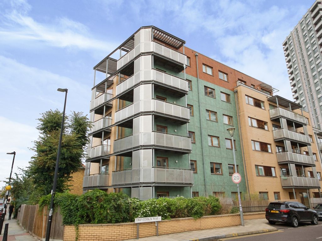 2 bed flat for sale in Steward House, 8 Trevithick Way, London E3, £435,000