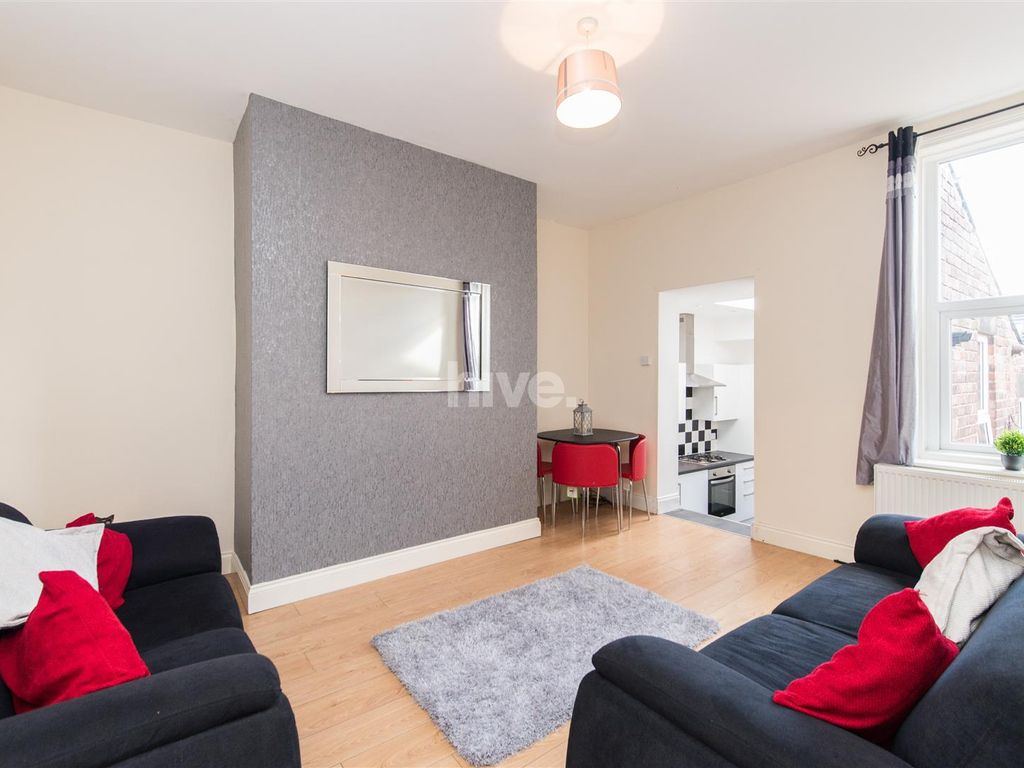 3 bed flat to rent in Biddlestone Road, Heaton, Newcastle Upon Tyne NE6, £1,170 pcm