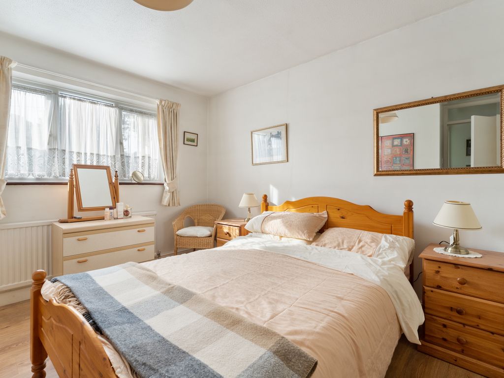 3 bed end terrace house for sale in Wellington Road, London E7, £575,000