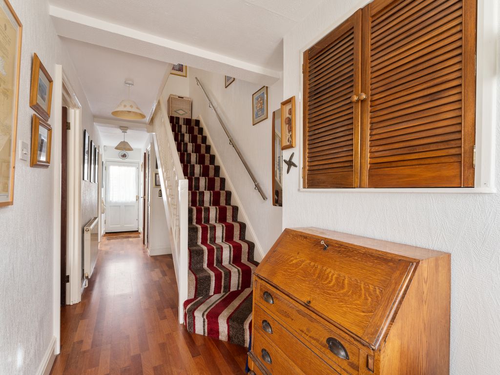 3 bed end terrace house for sale in Wellington Road, London E7, £575,000