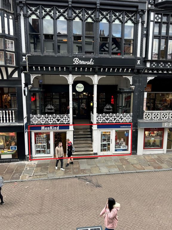 Retail premises to let in Eastgate Street, Chester CH1, Non quoting