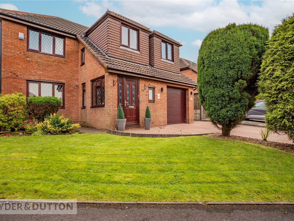 5 bed detached house for sale in Spinners Way, Oldham OL4, £425,000