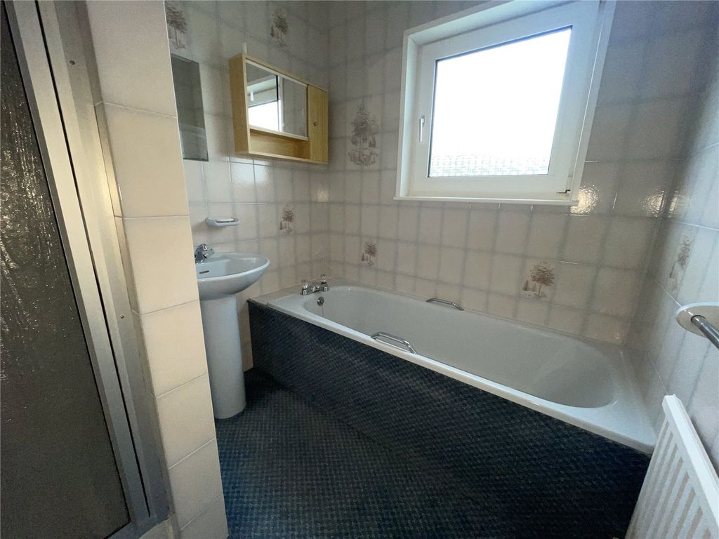 4 bed detached house for sale in Heol Cennen, Ffairfach, Llandeilo, Carmarthenshire SA19, £400,000
