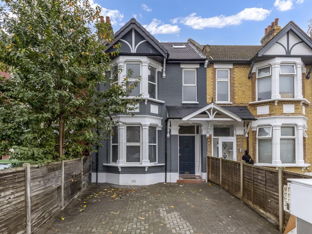 1 bed flat to rent in Lansdowne Road, Tottenham, London N17, £1,600 pcm
