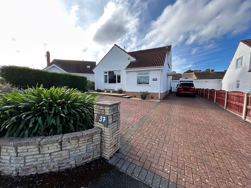 4 bed detached house for sale in St. Annes Gardens, Llandudno LL30, £400,000