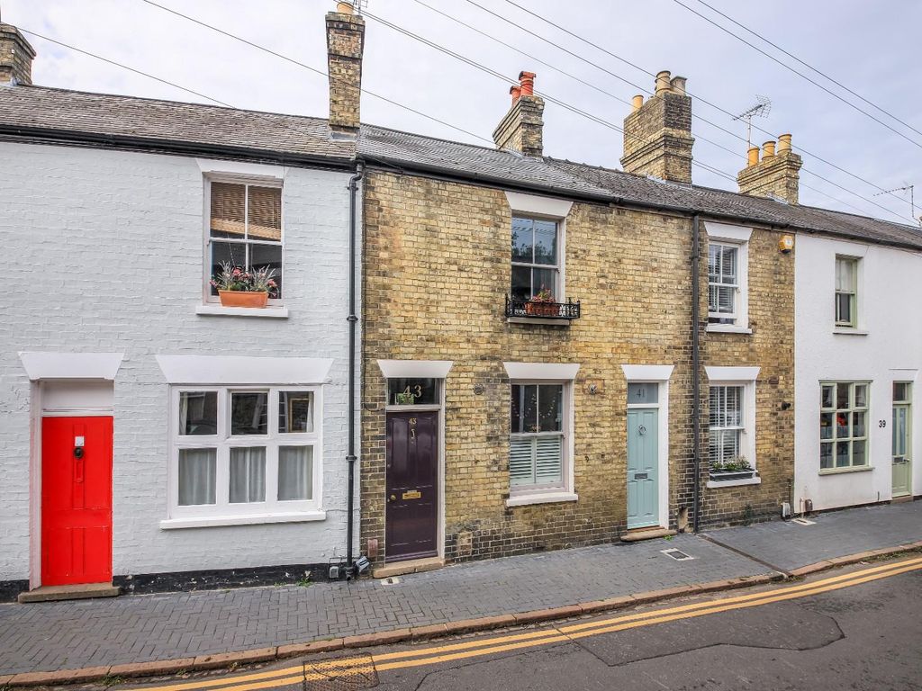 2 bed terraced house for sale in Gwydir Street, Cambridge CB1, £575,000