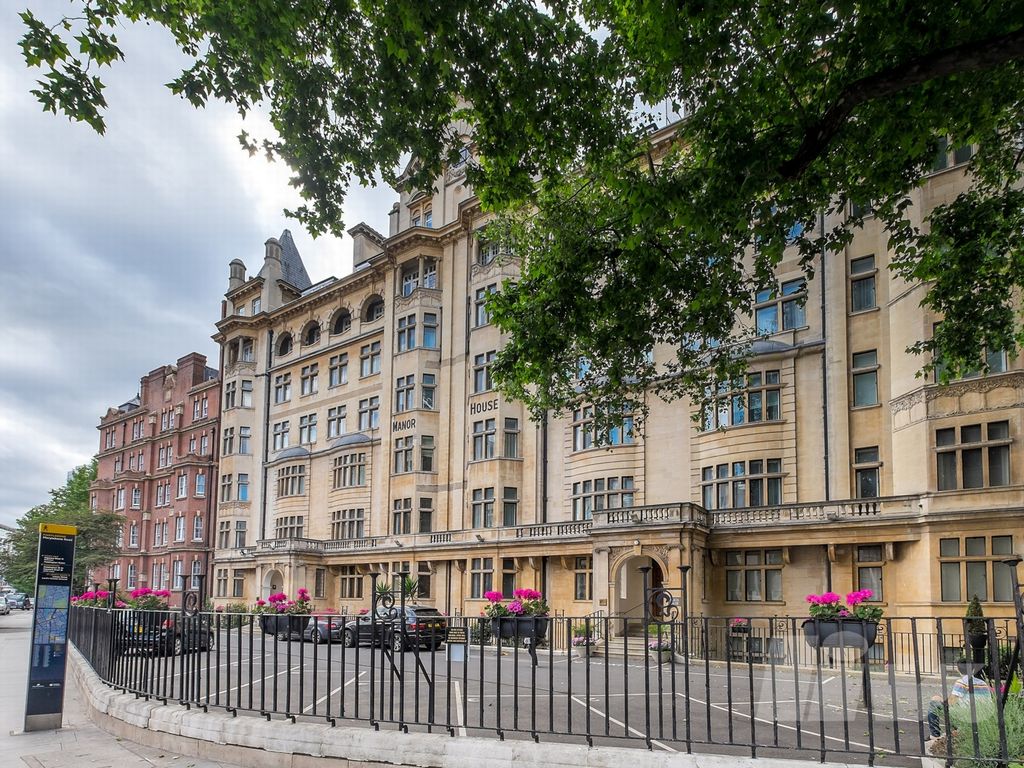 3 bed flat for sale in Manor House, Marylebone Road, Marylebone NW1, £1,550,000